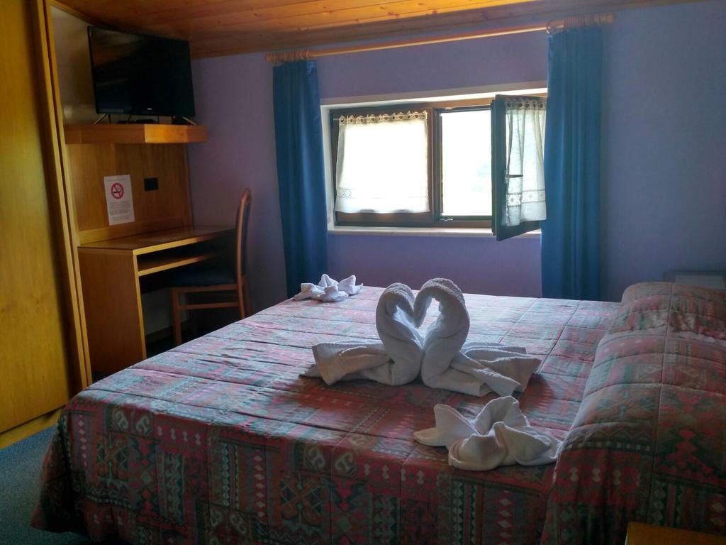 Albergo Aurora Canzolino ภายนอก รูปภาพ