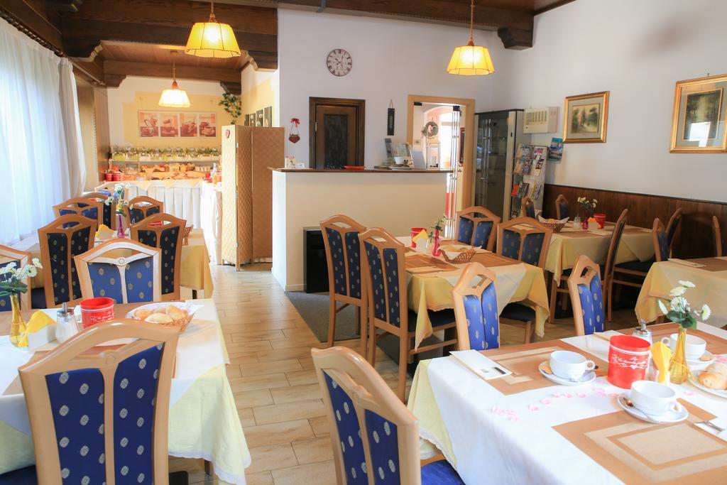 Albergo Aurora Canzolino ภายนอก รูปภาพ